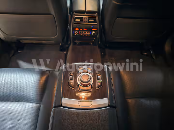BMW 7 Series 2013 — 31