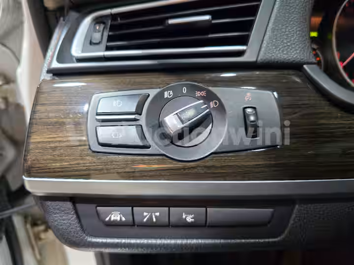 BMW 7 Series 2013 — 35