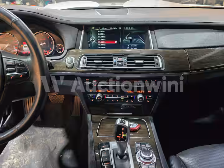 BMW 7 Series 2013 — 39