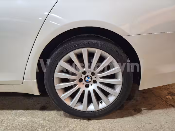 BMW 7 Series 2013 — 48