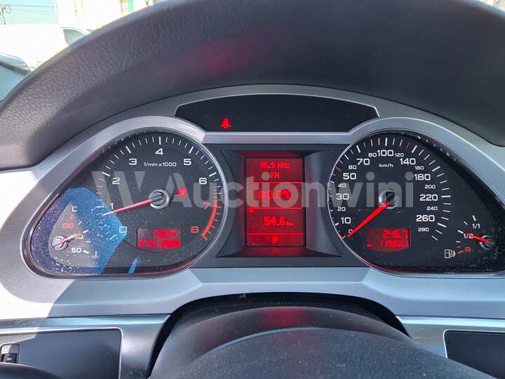 Audi A6 2011 — 22
