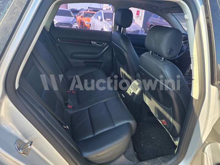 Audi A6 2011 — 36