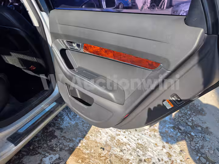 Audi A6 2011 — 38