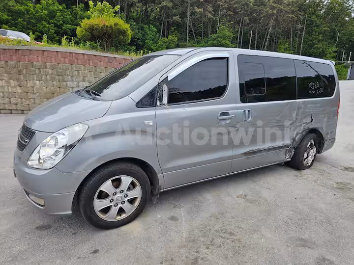 Hyundai Starex 2011 — 1