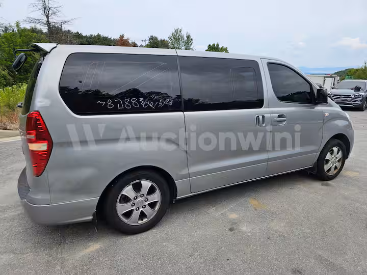 Hyundai Starex 2011 — 4