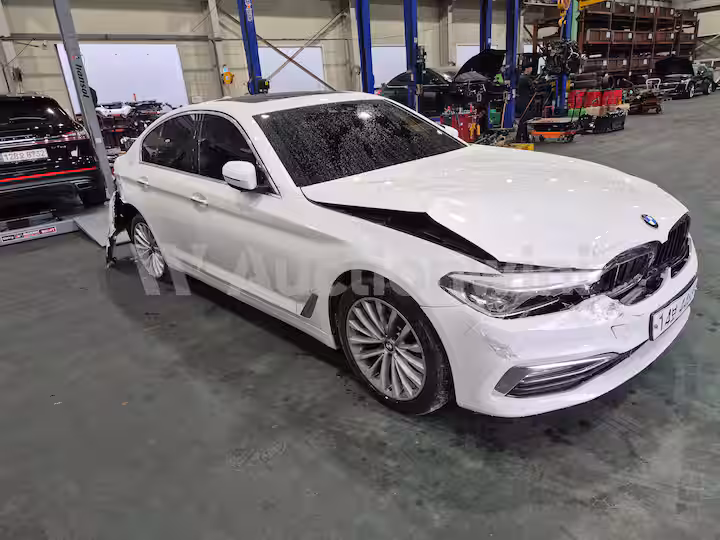BMW 5 Series 2018 — 1
