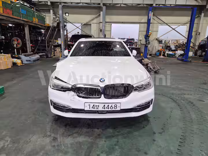 BMW 5 Series 2018 — 5