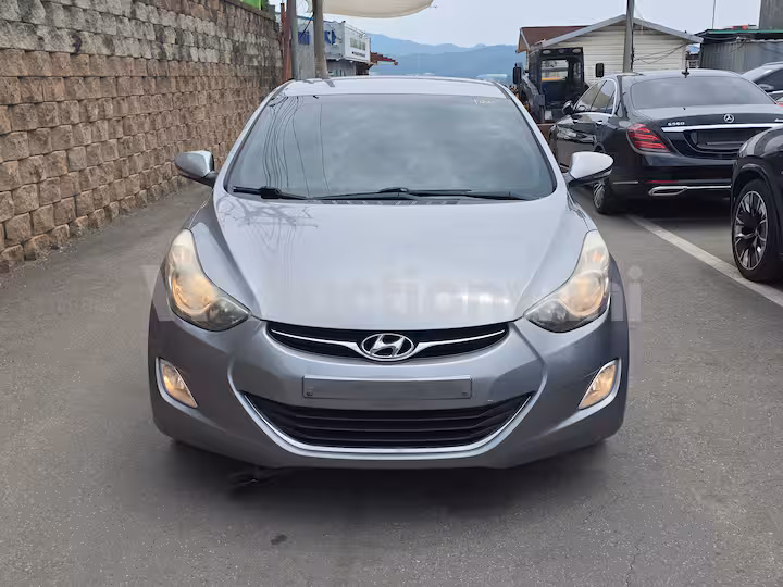 Hyundai Avante 2012 — 2