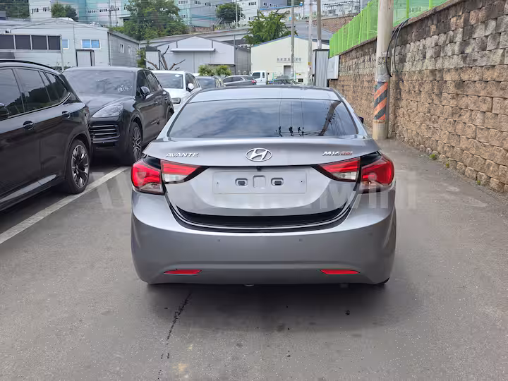 Hyundai Avante 2012 — 5
