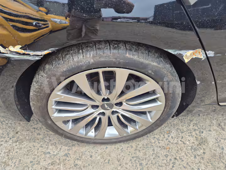 Hyundai Genesis 2015 — 24