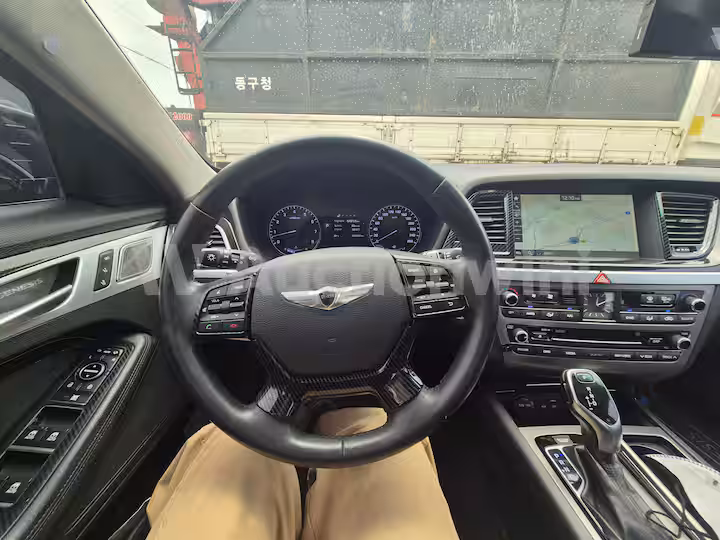 Hyundai Genesis 2015 — 28