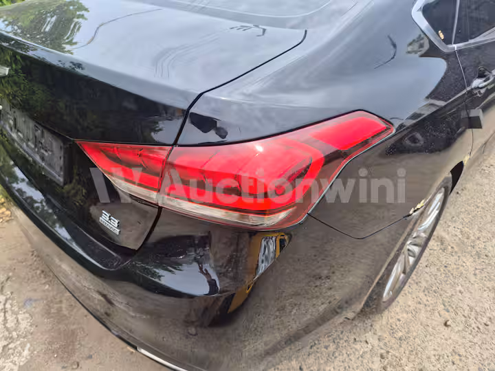 Hyundai Genesis 2015 — 34