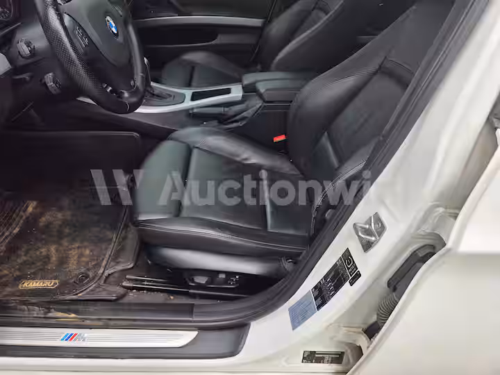 BMW 3 Series 2012 — 32