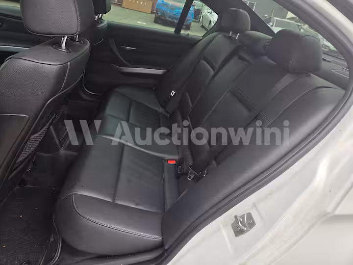 BMW 3 Series 2012 — 34
