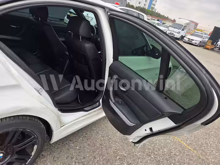 BMW 3 Series 2012 — 35