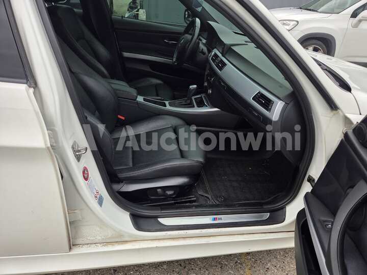 BMW 3 Series 2012 — 38