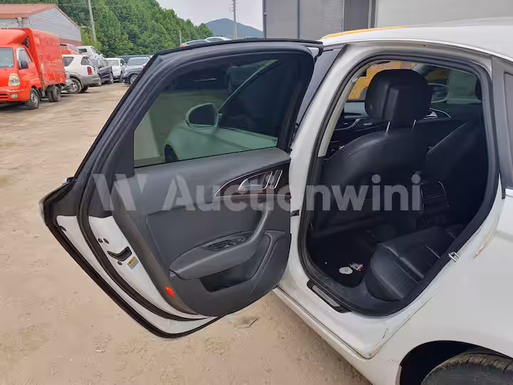 Audi A6 2014 — 28