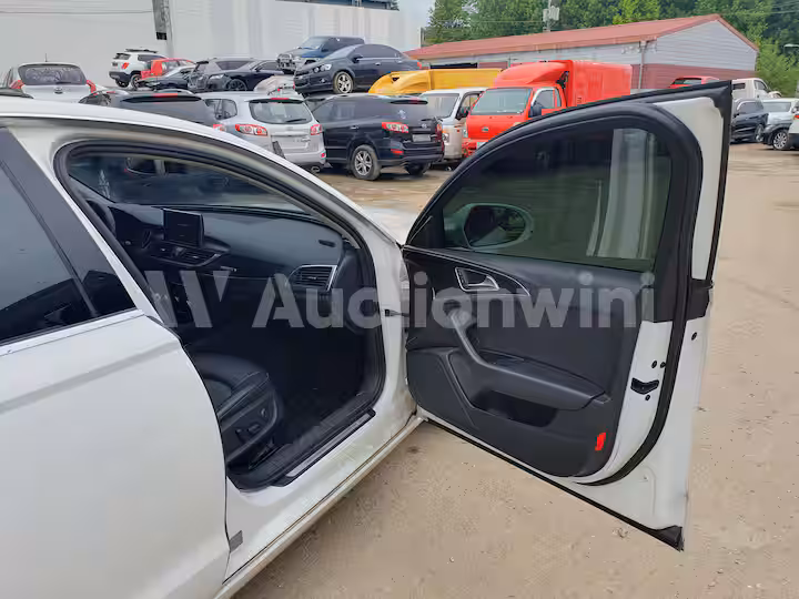 Audi A6 2014 — 30