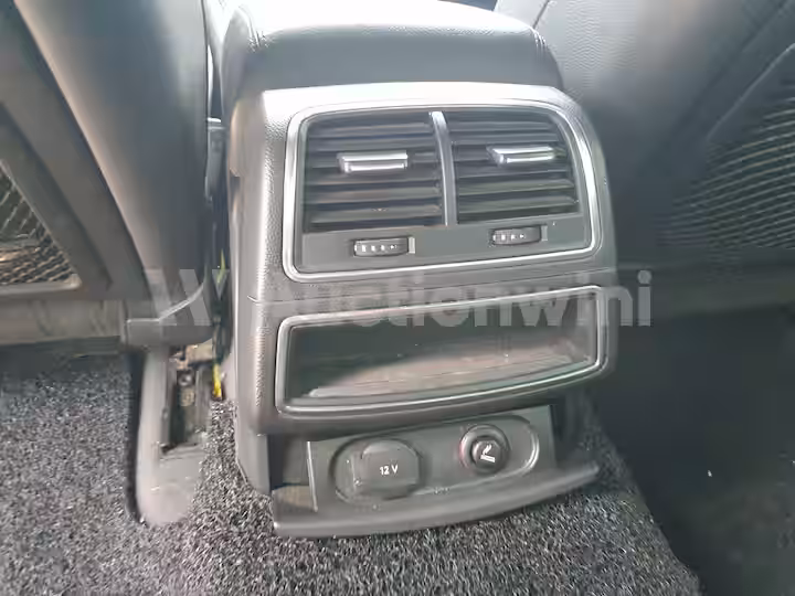 Audi A6 2014 — 44