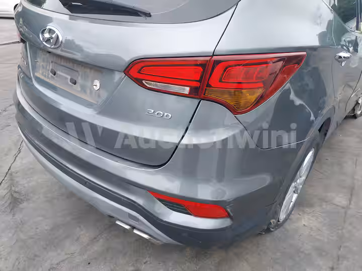 Hyundai SantaFe 2018 — 16
