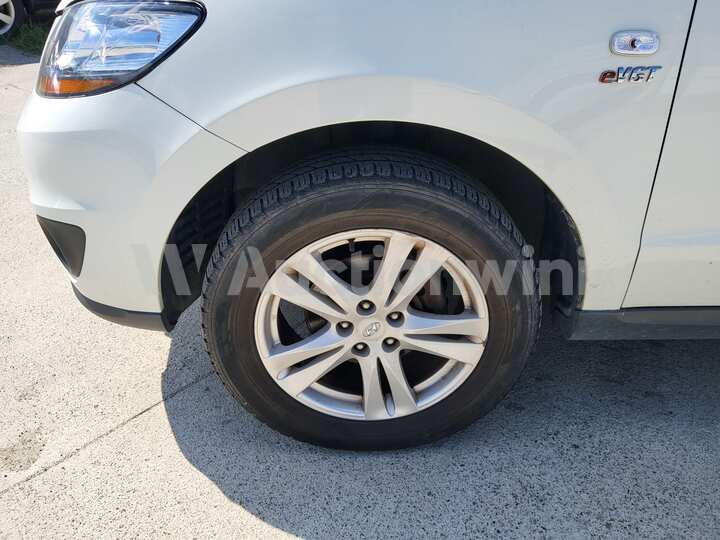 Hyundai SantaFe 2010 — 12