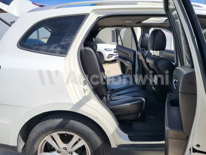 Hyundai SantaFe 2010 — 57