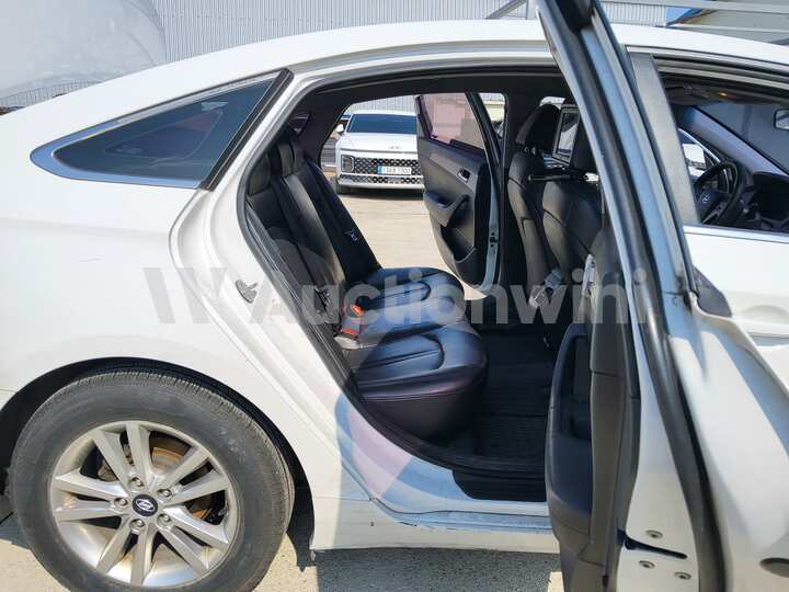Hyundai Sonata 2018 — 54