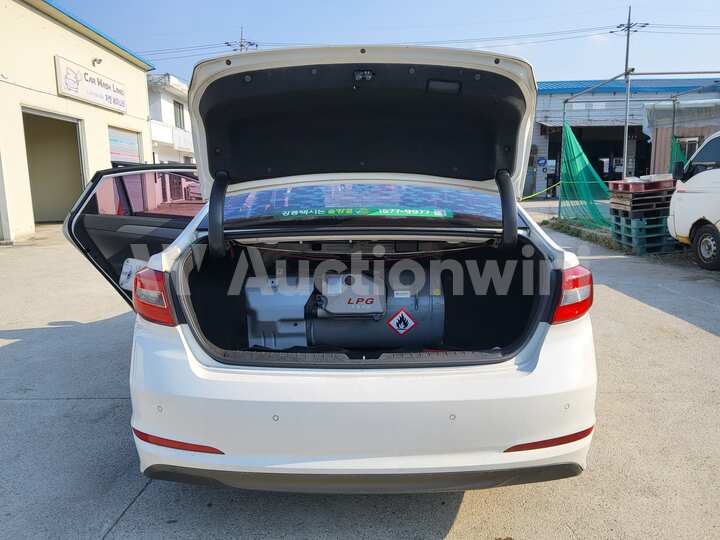 Hyundai Sonata 2018 — 52