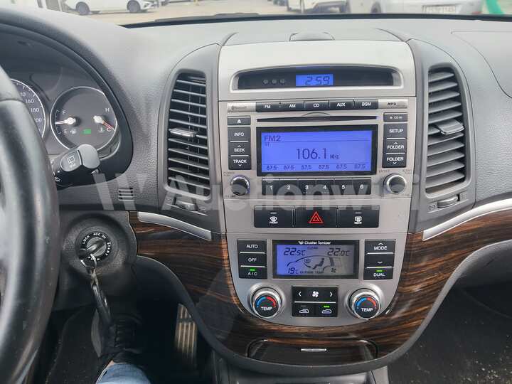 Hyundai SantaFe 2011 — 39
