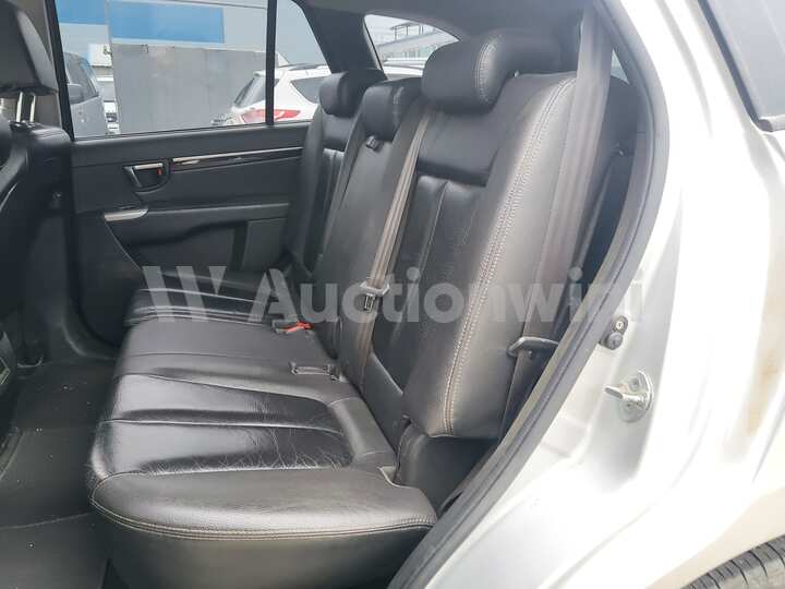 Hyundai SantaFe 2011 — 49