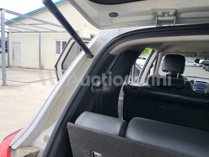 Hyundai SantaFe 2011 — 52