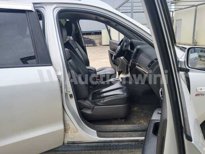 Hyundai SantaFe 2011 — 57