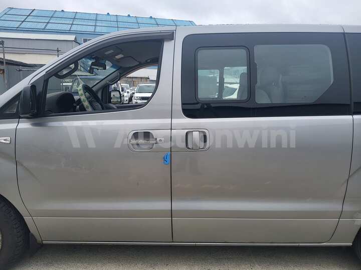 Hyundai Starex 2011 — 13