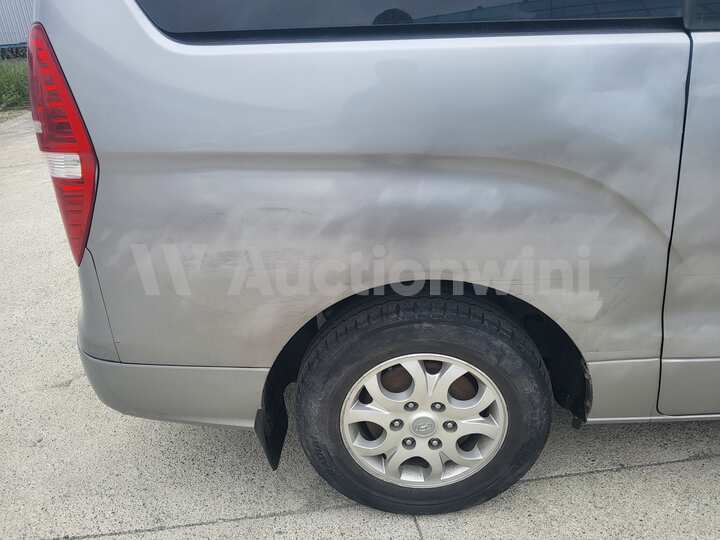 Hyundai Starex 2011 — 17