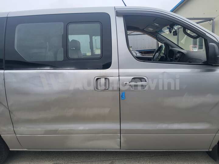 Hyundai Starex 2011 — 18