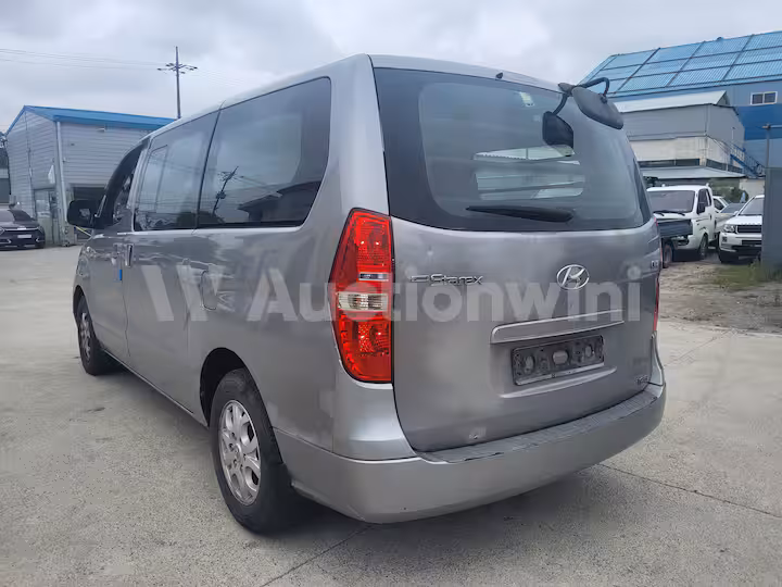 Hyundai Starex 2011 — 3