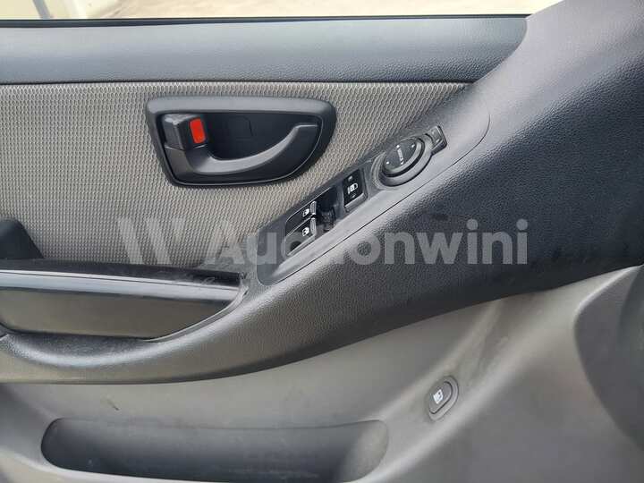 Hyundai Starex 2011 — 33