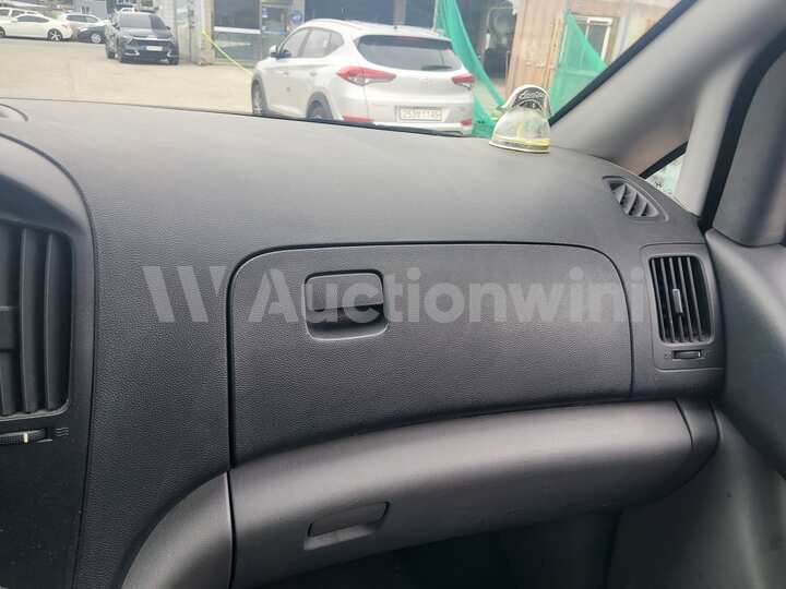 Hyundai Starex 2011 — 39