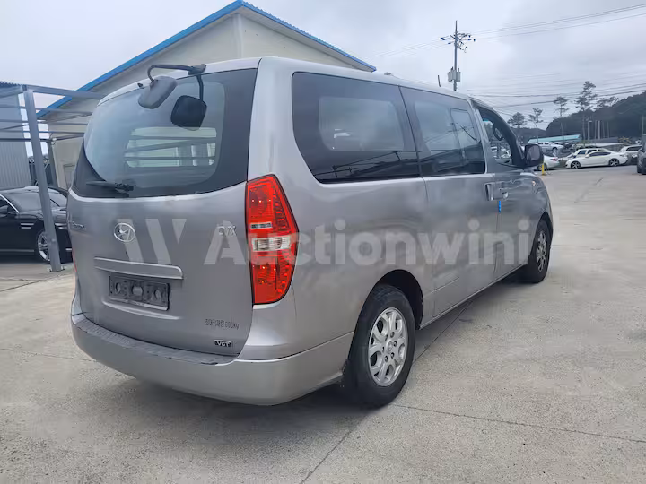 Hyundai Starex 2011 — 5
