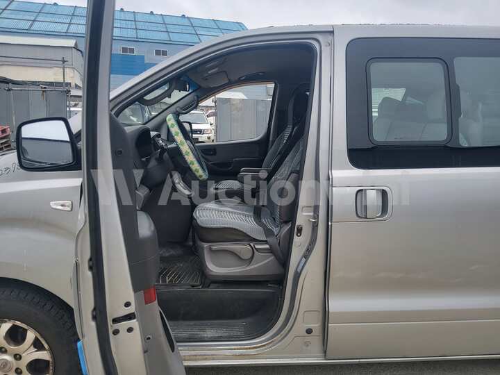 Hyundai Starex 2011 — 42