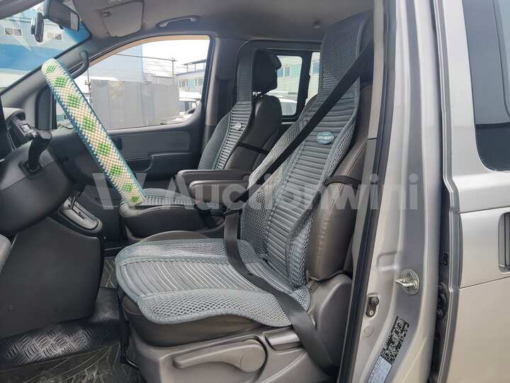 Hyundai Starex 2011 — 43