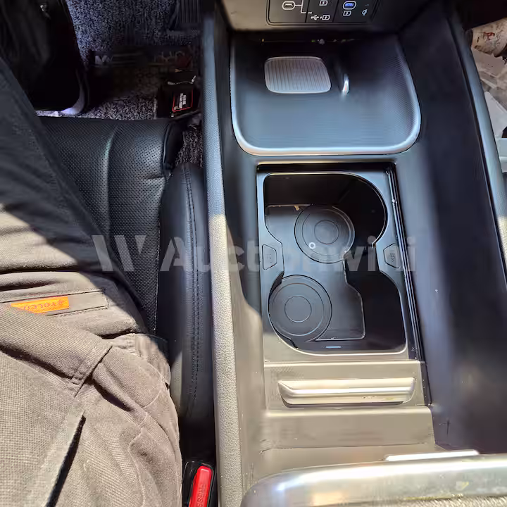 Hyundai Grandeur 2023 — 16
