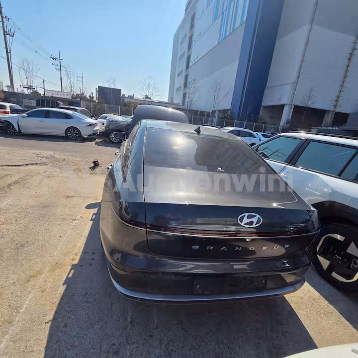 Hyundai Grandeur 2023 — 3
