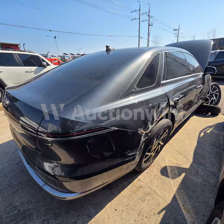 Hyundai Grandeur 2023 — 26