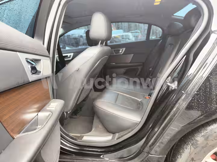 Jaguar XF 2015 — 20