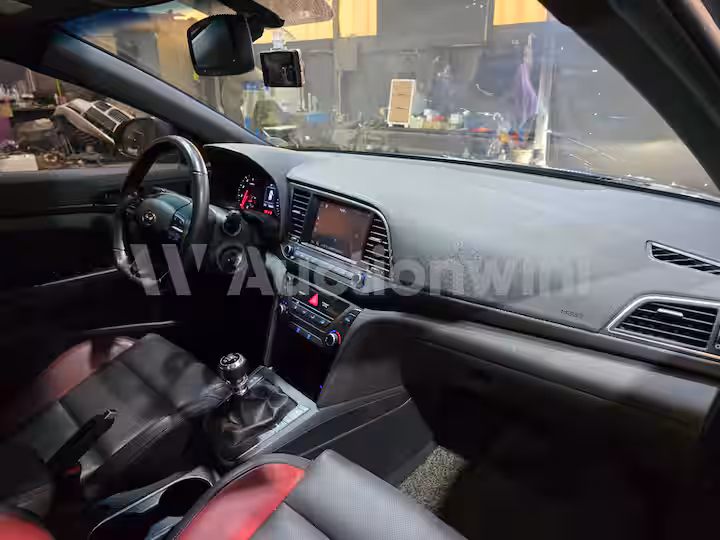 Hyundai Avante 2018 — 30