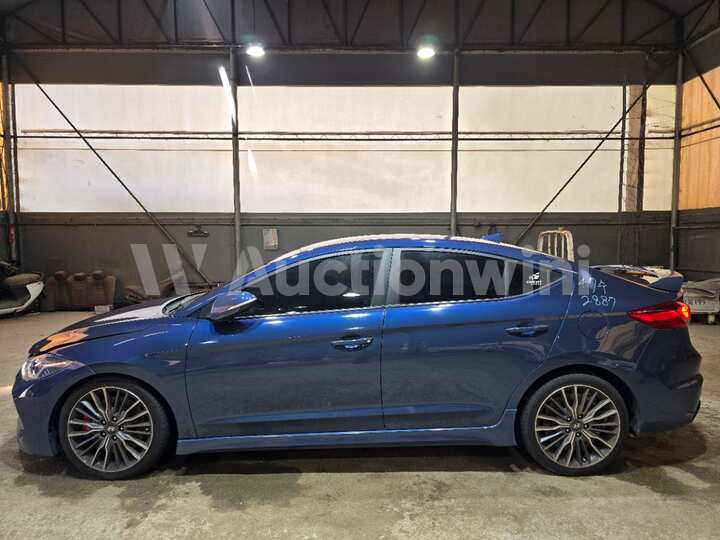Hyundai Avante 2018 — 5