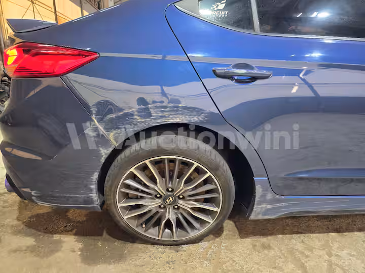 Hyundai Avante 2018 — 52