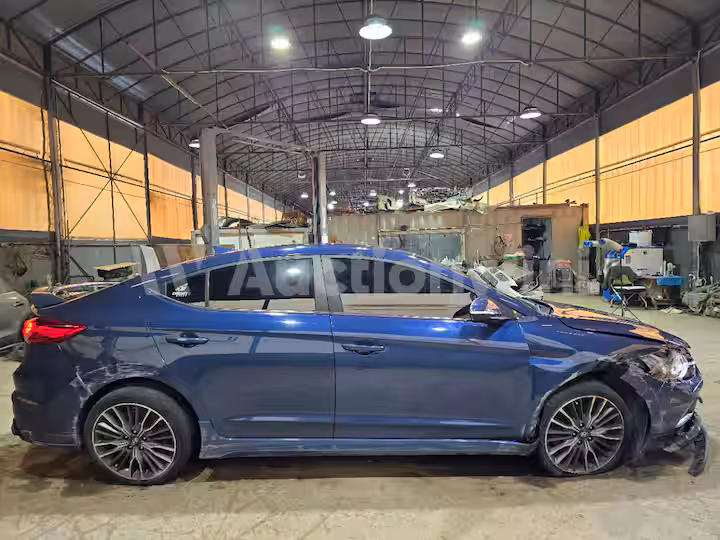 Hyundai Avante 2018 — 8