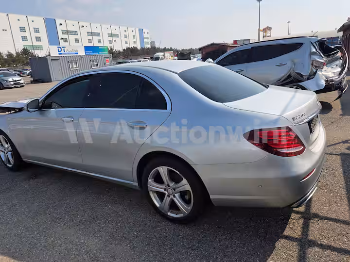 Mercedes Benz E Class 2017 — 4